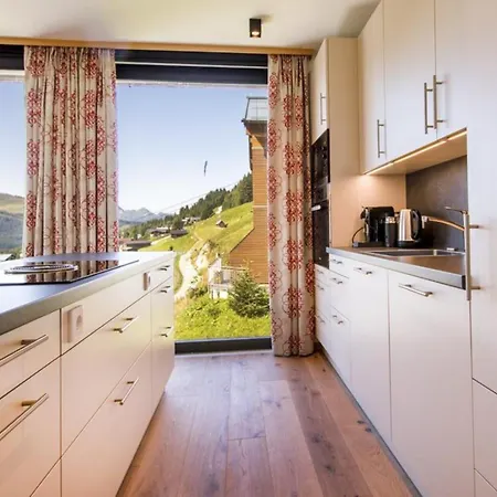 Vakantiehuis Edelweisshaus 10 *